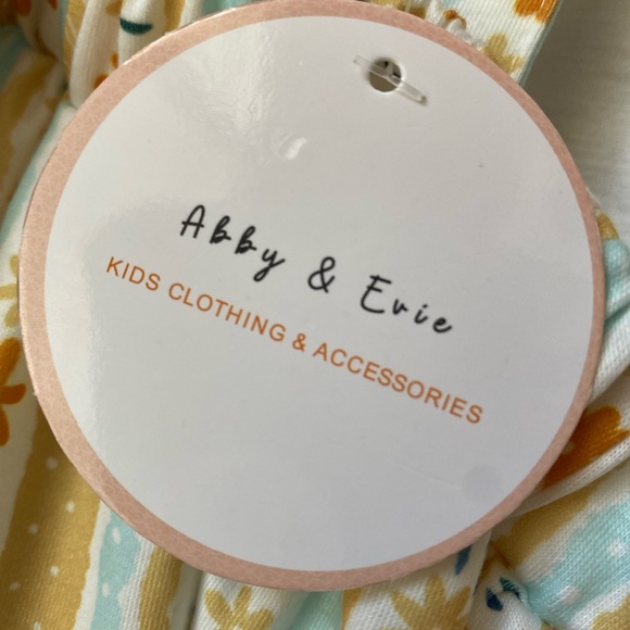 Abby & Evie Embroidered Peter Rabbit Sundress in Floral Pastels NWT - Picture 4 of 11